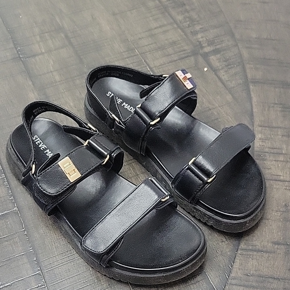 Steve Madden Black Sandals